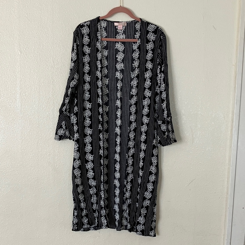 Band of Gypsies Black and White Kimono Topper, M